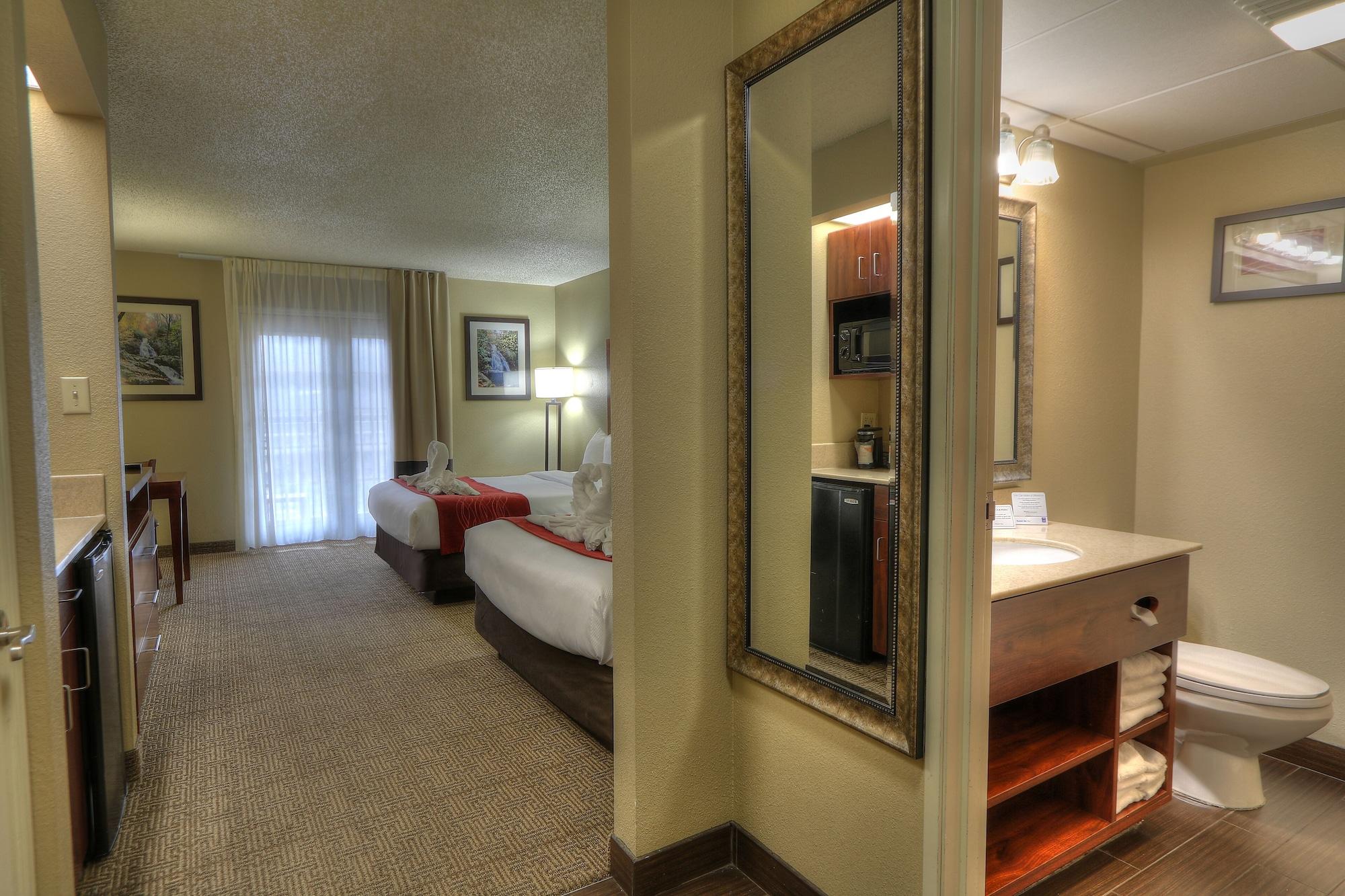 Comfort Inn & Suites At Dollywood Lane Pigeon Forge Bagian luar foto