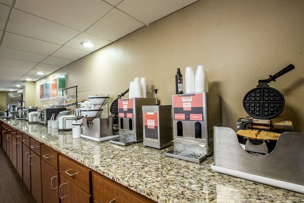 Comfort Inn & Suites At Dollywood Lane Pigeon Forge Bagian luar foto