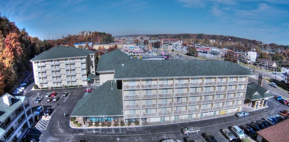 Comfort Inn & Suites At Dollywood Lane Pigeon Forge Bagian luar foto