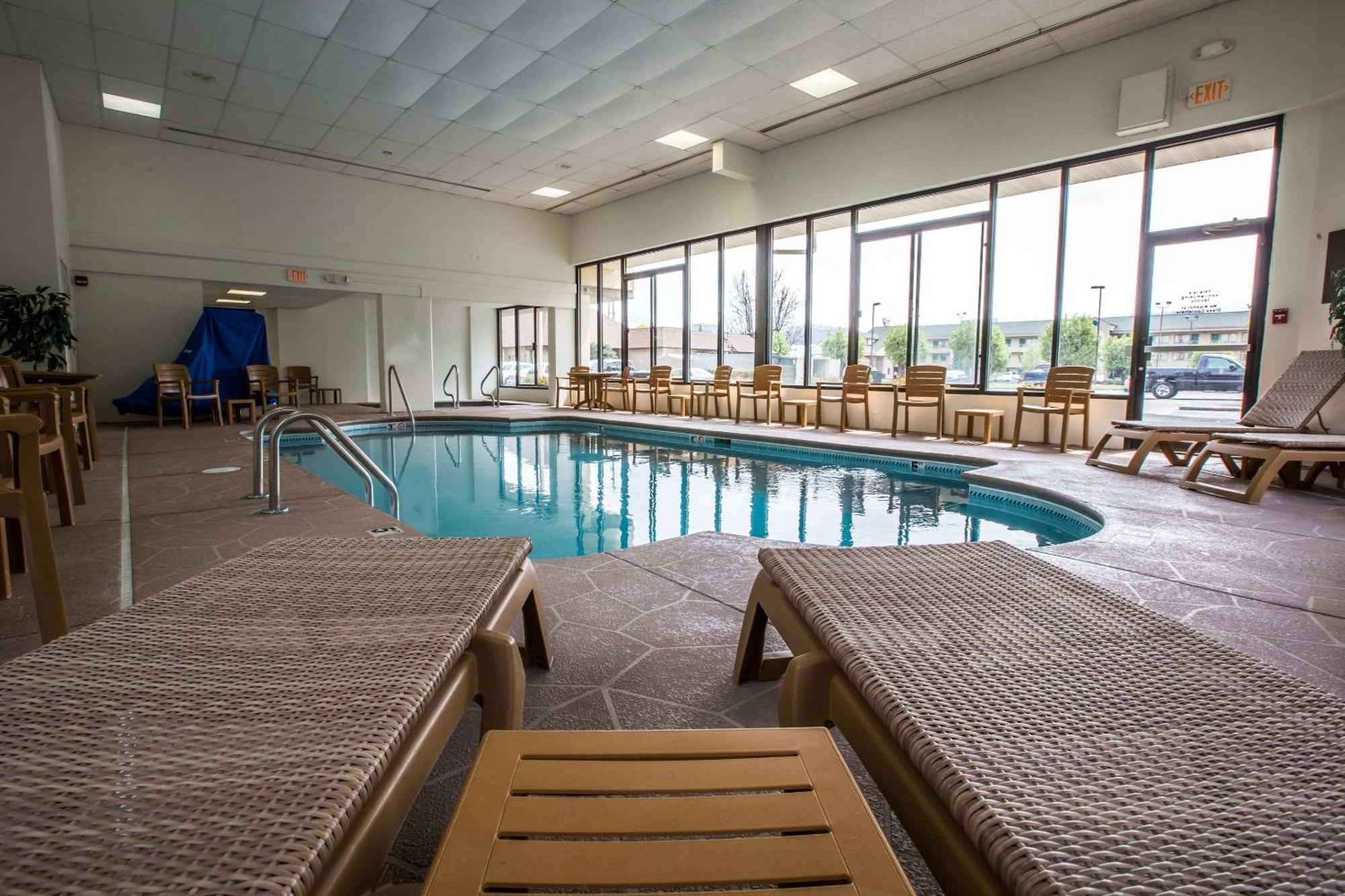 Comfort Inn & Suites At Dollywood Lane Pigeon Forge Bagian luar foto