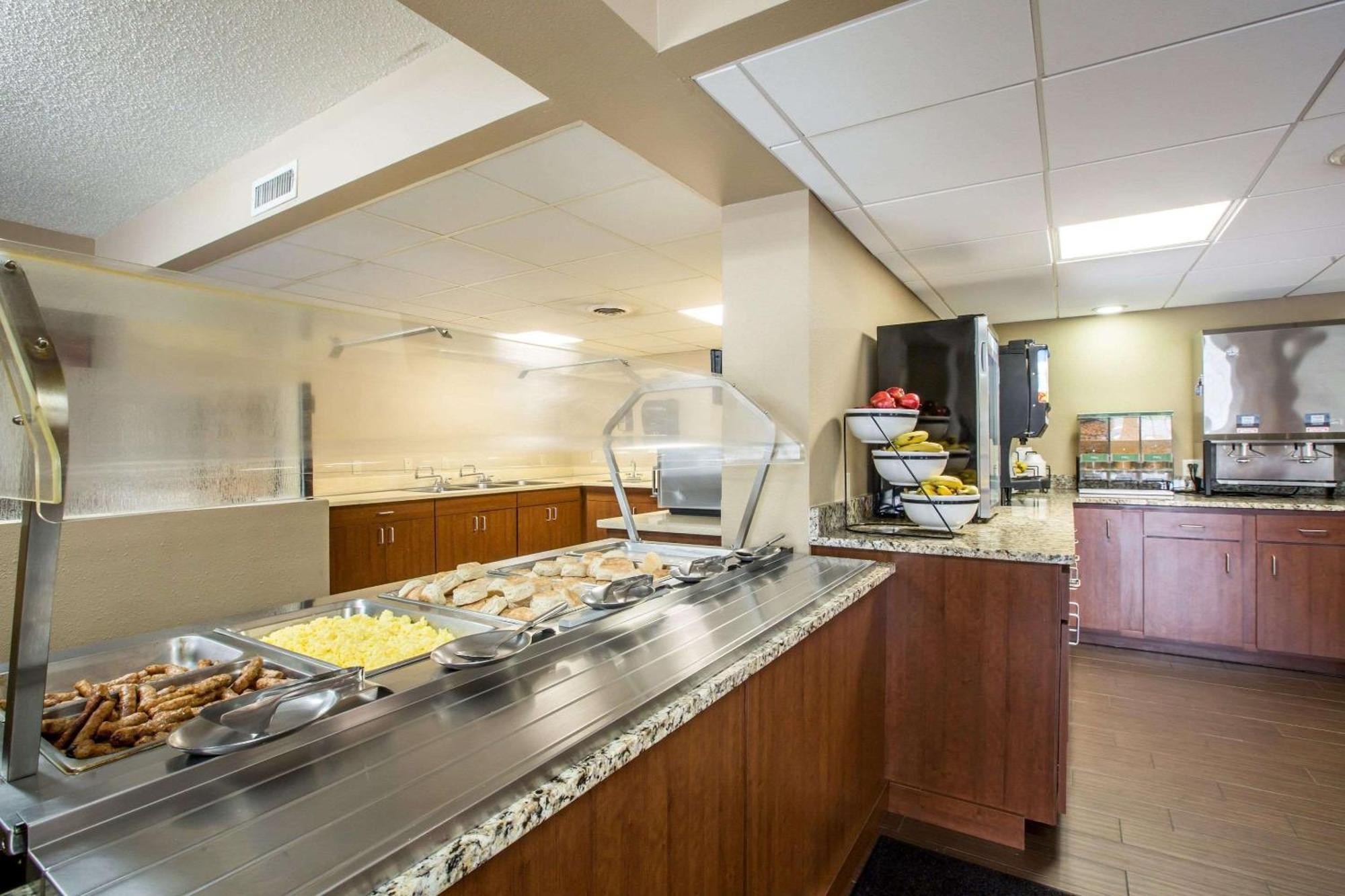 Comfort Inn & Suites At Dollywood Lane Pigeon Forge Bagian luar foto
