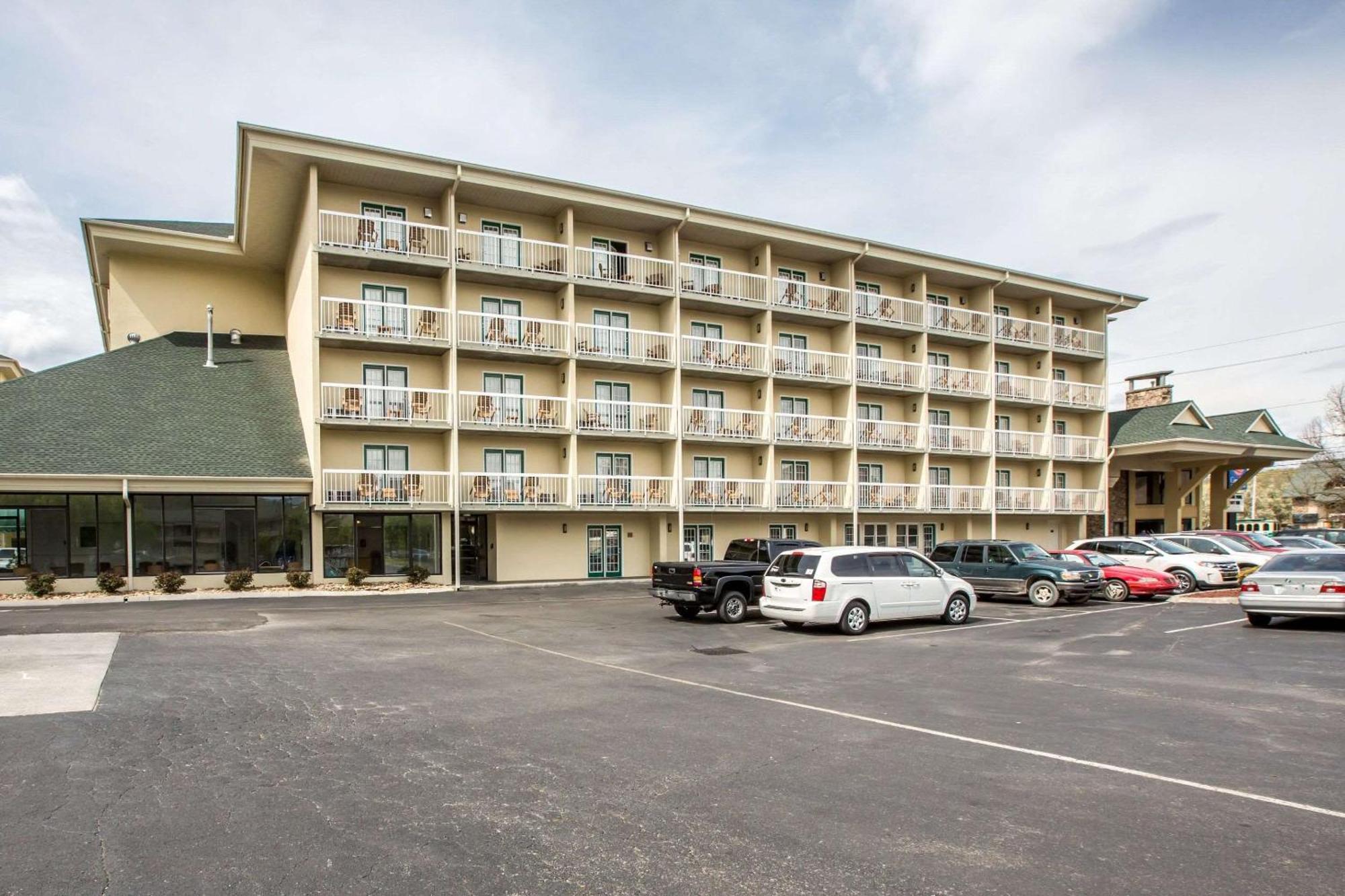 Comfort Inn & Suites At Dollywood Lane Pigeon Forge Bagian luar foto