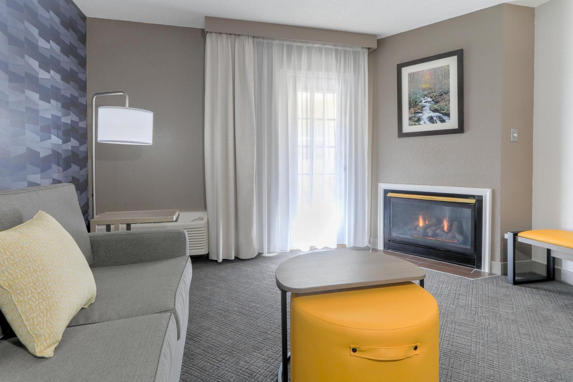 Comfort Inn & Suites At Dollywood Lane Pigeon Forge Bagian luar foto