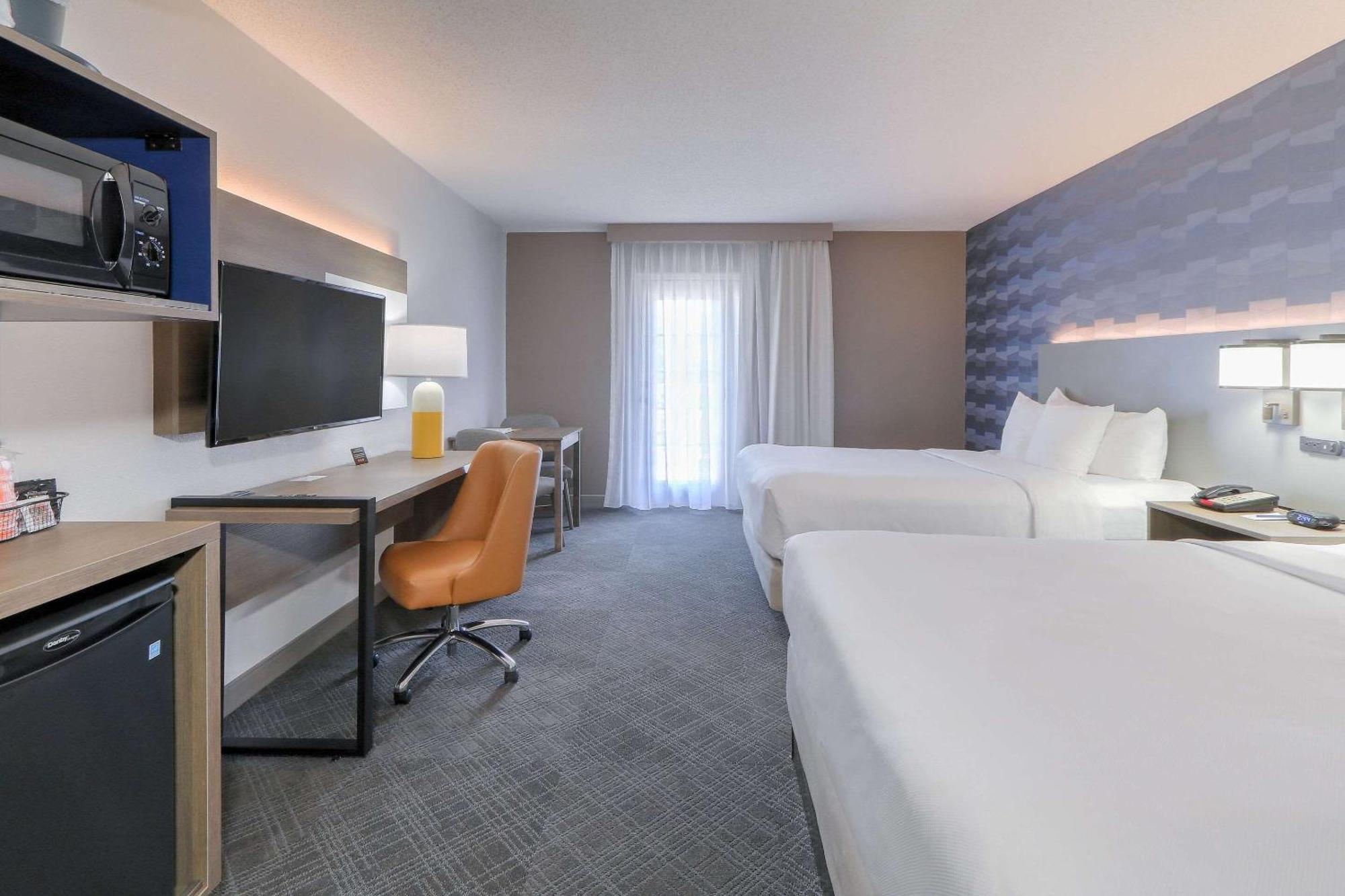 Comfort Inn & Suites At Dollywood Lane Pigeon Forge Bagian luar foto