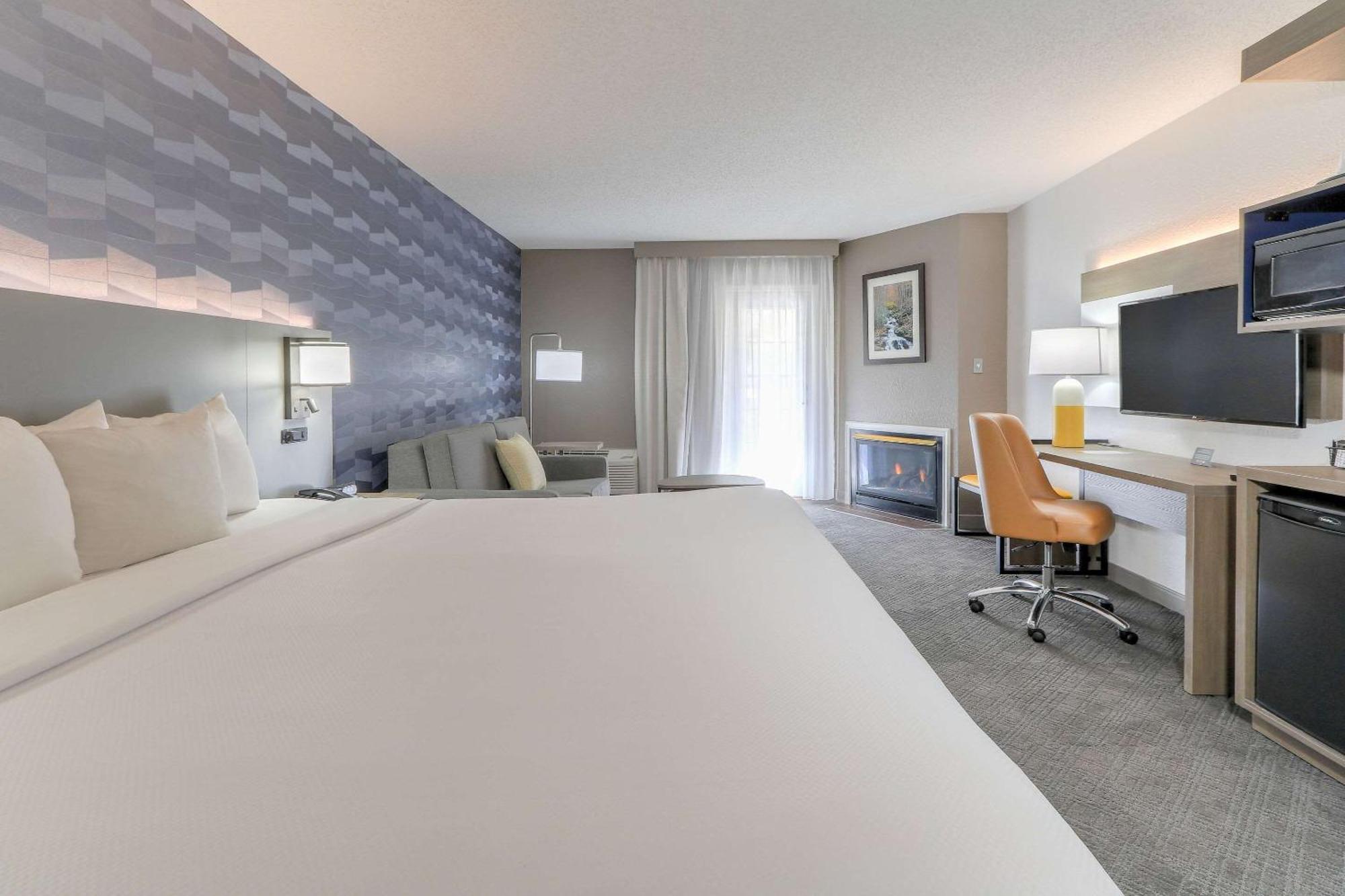 Comfort Inn & Suites At Dollywood Lane Pigeon Forge Bagian luar foto