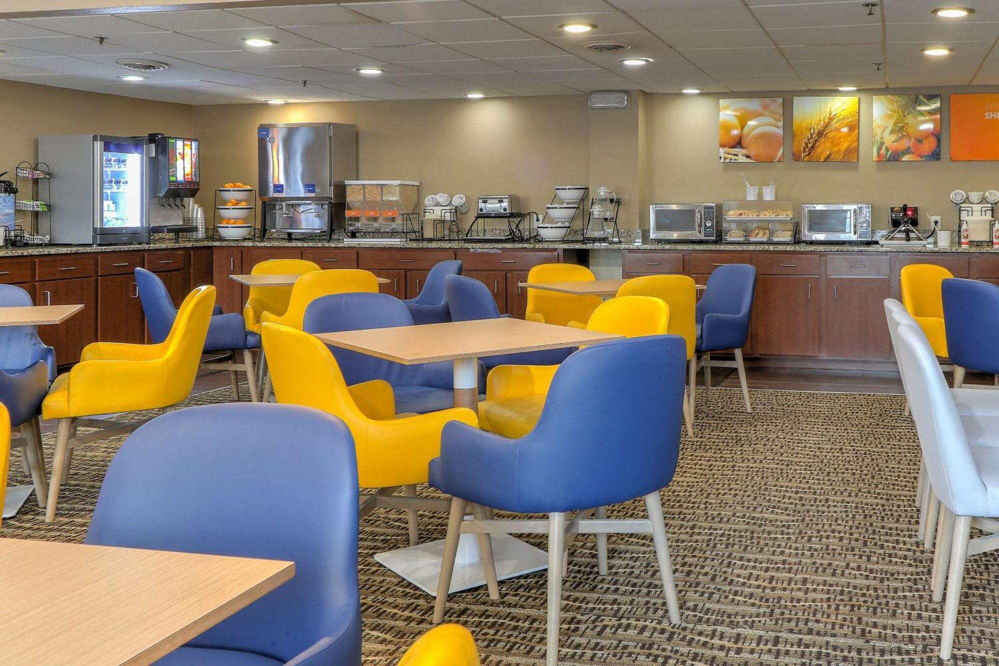 Comfort Inn & Suites At Dollywood Lane Pigeon Forge Bagian luar foto