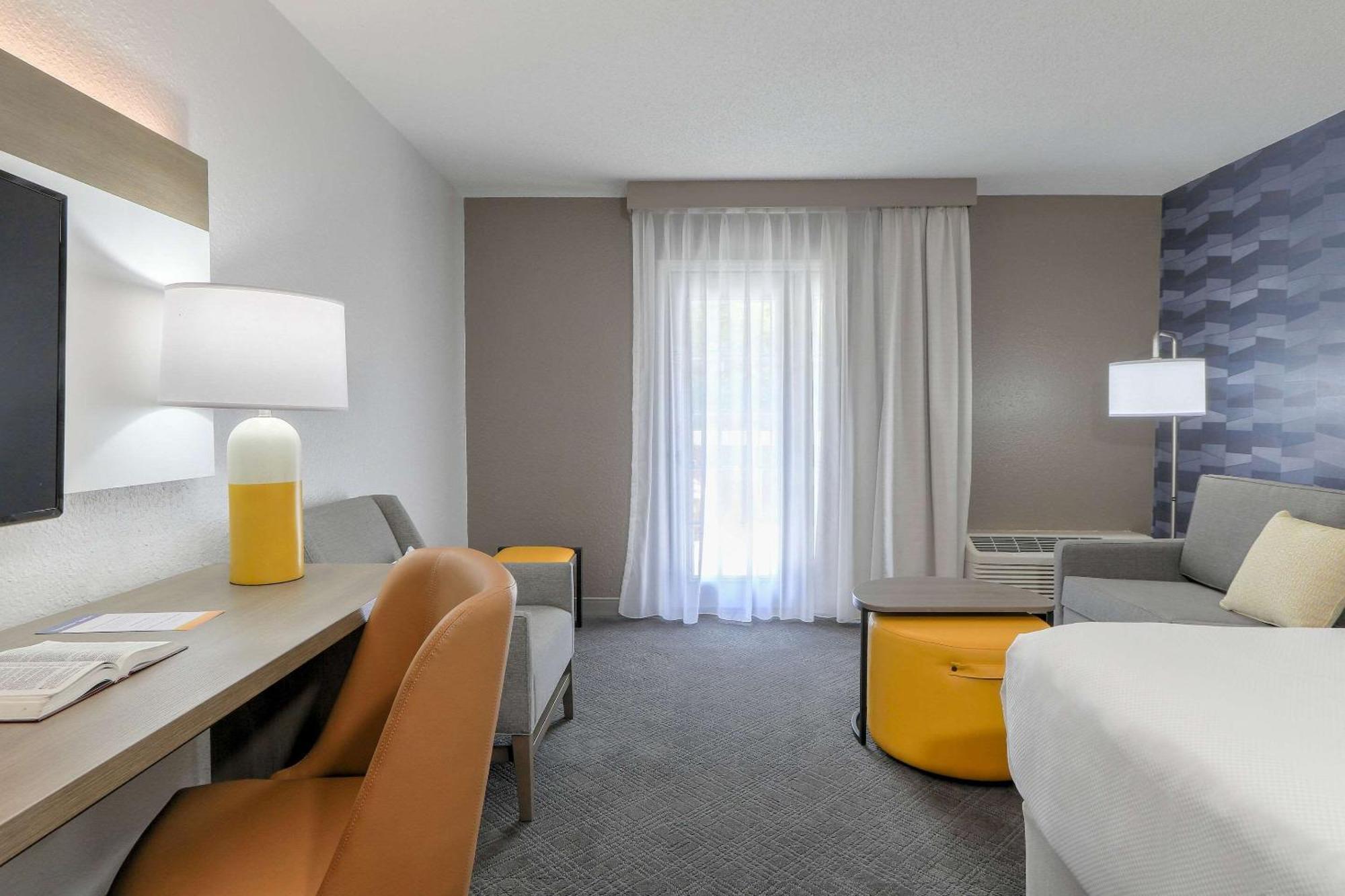 Comfort Inn & Suites At Dollywood Lane Pigeon Forge Bagian luar foto