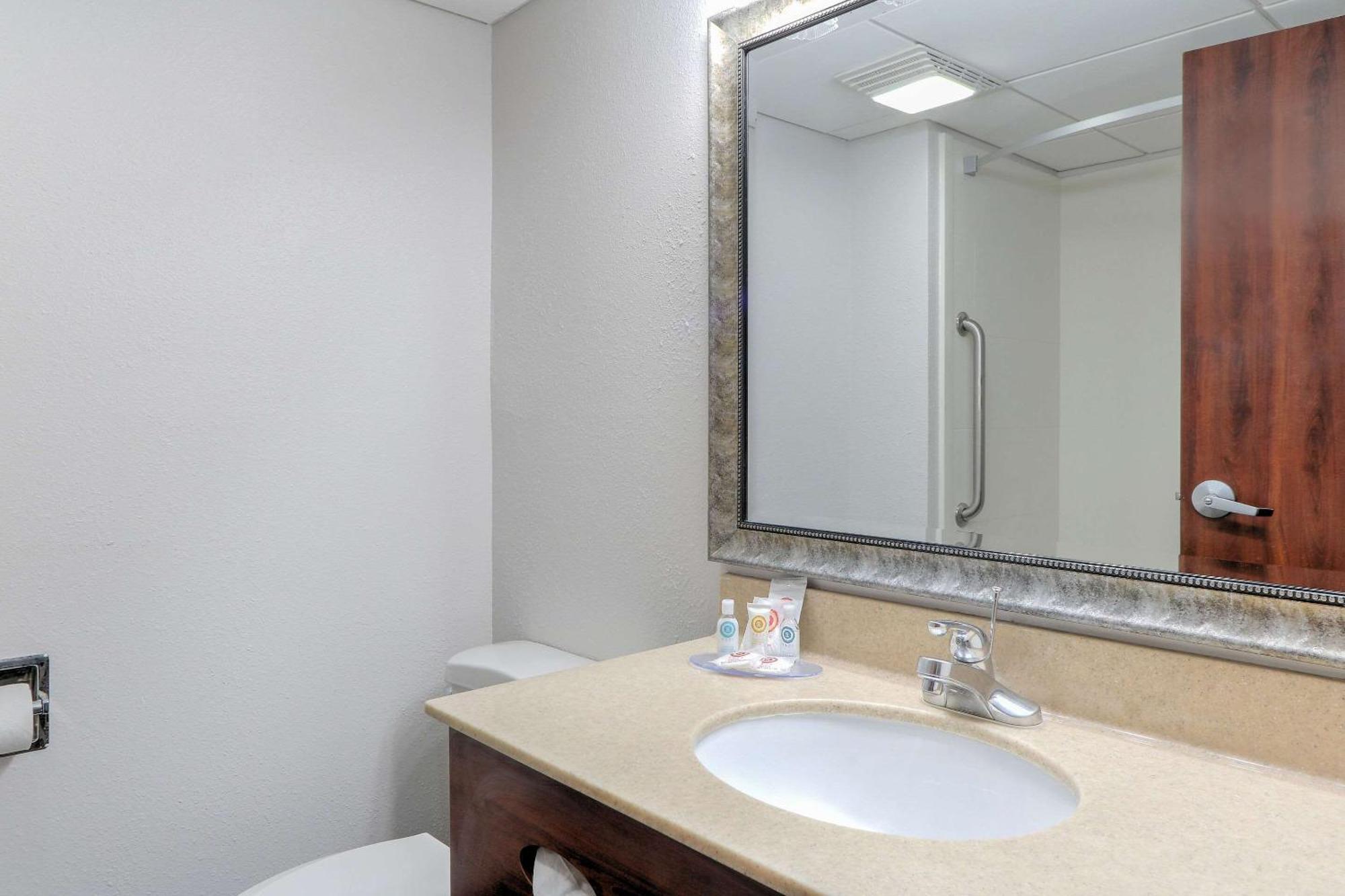 Comfort Inn & Suites At Dollywood Lane Pigeon Forge Bagian luar foto